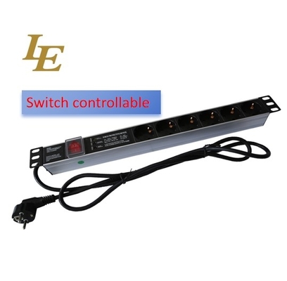 製造 8 Ways EU PDU 電源配送ユニット 19 インチ ラックに搭載
