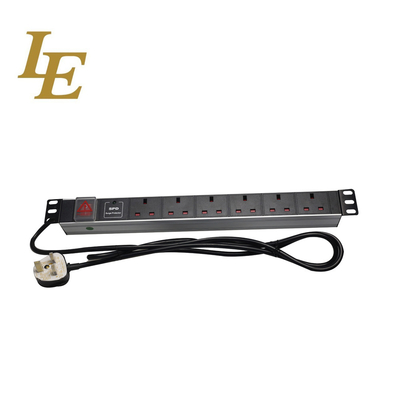 19インチ黒 アルミ 6通道8出口 イギリスPDU スイッチ 3x1.5mm2ケーブル BS1363 13A イギリスプラグ