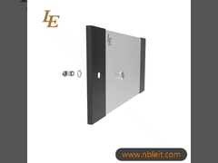 サーバー棚のキャビネット